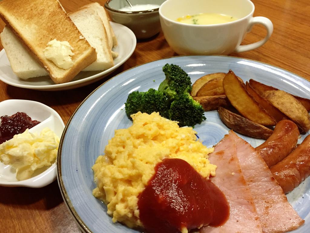 Oyado Uemasa Hotel โนซาวะออนเซ็น ภายนอก รูปภาพ